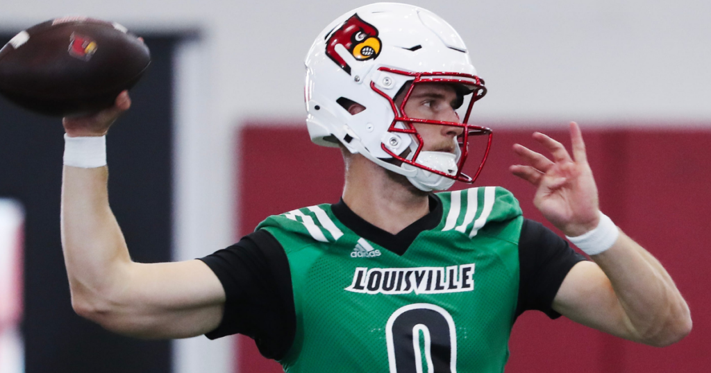 Louisville QB Tyler Shough