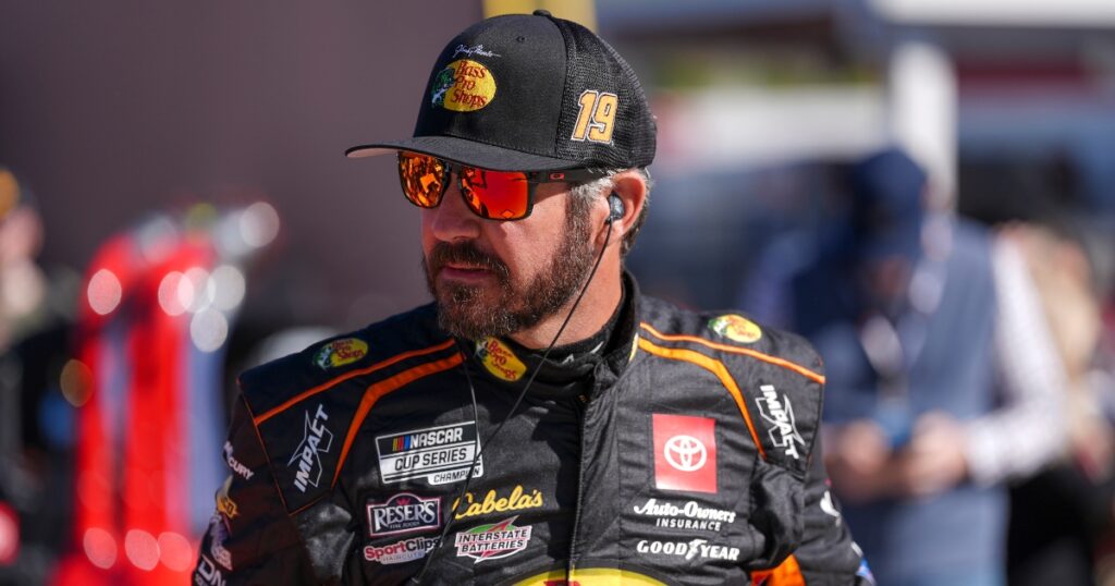 Martin Truex Jr. Martinsville qualifying