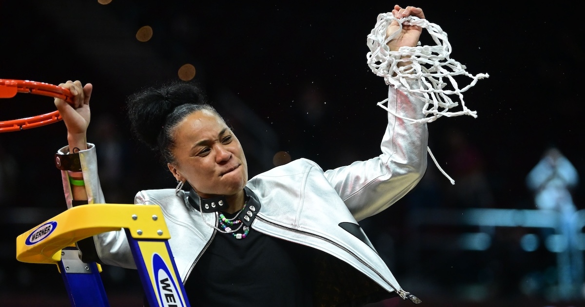 Women's College Basketball Top coaches bonuses revealed after NCAA