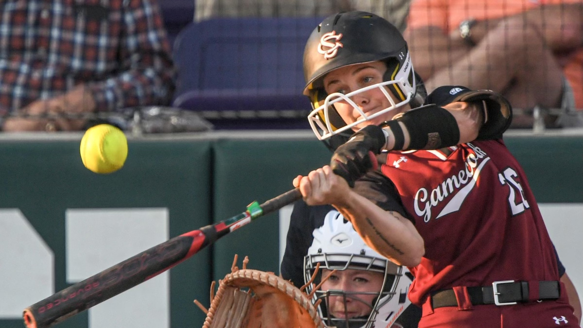 South Carolina softball kicks off SEC Tournament with upset win over Mississippi State