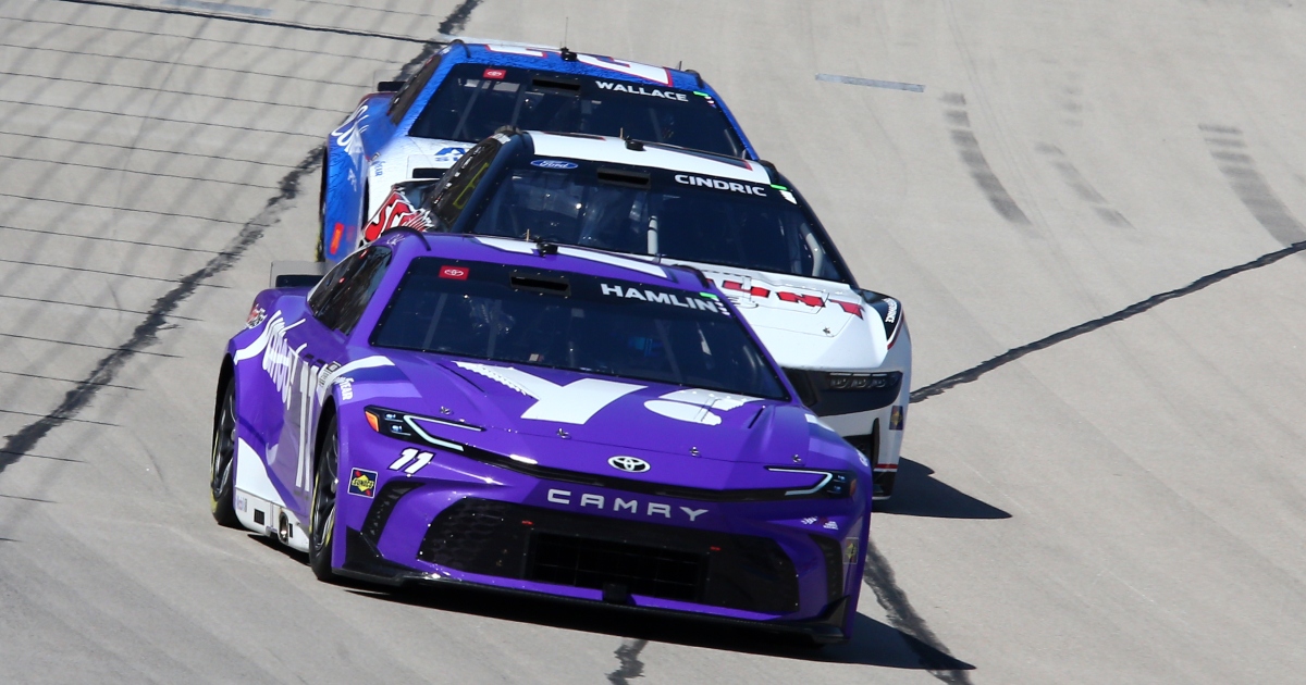 Denny Hamlin: Thought we had 'clear sailing' holding lead with 20 laps left at Texas