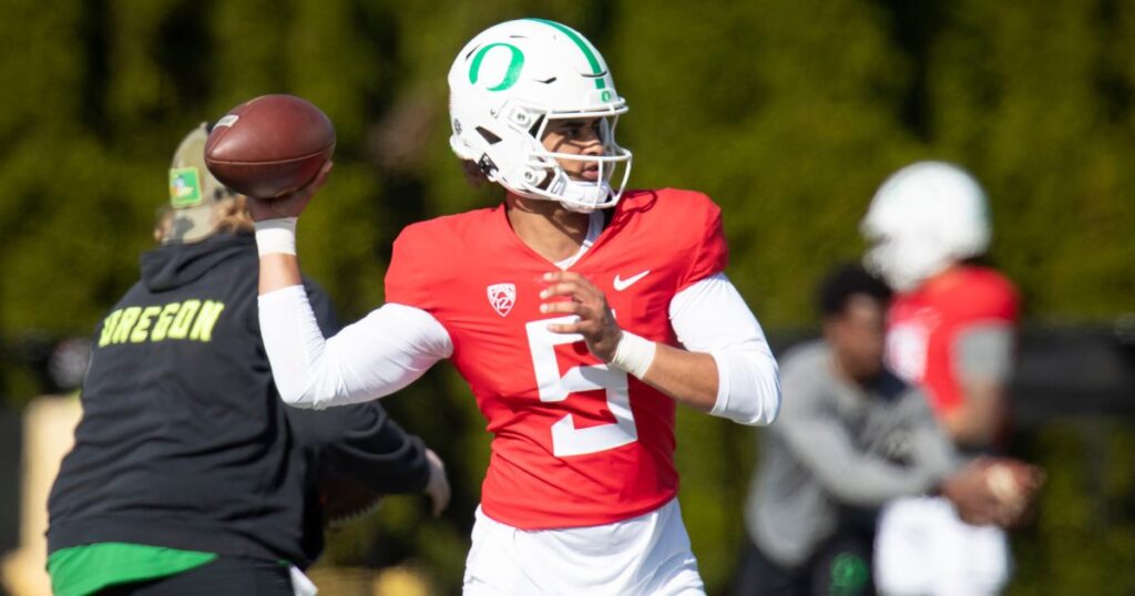 Oregon Ducks quarterback Dante Moore at spring practice. (Photo by: © Ben Lonergan/The Register-Guard / USA TODAY NETWORK)