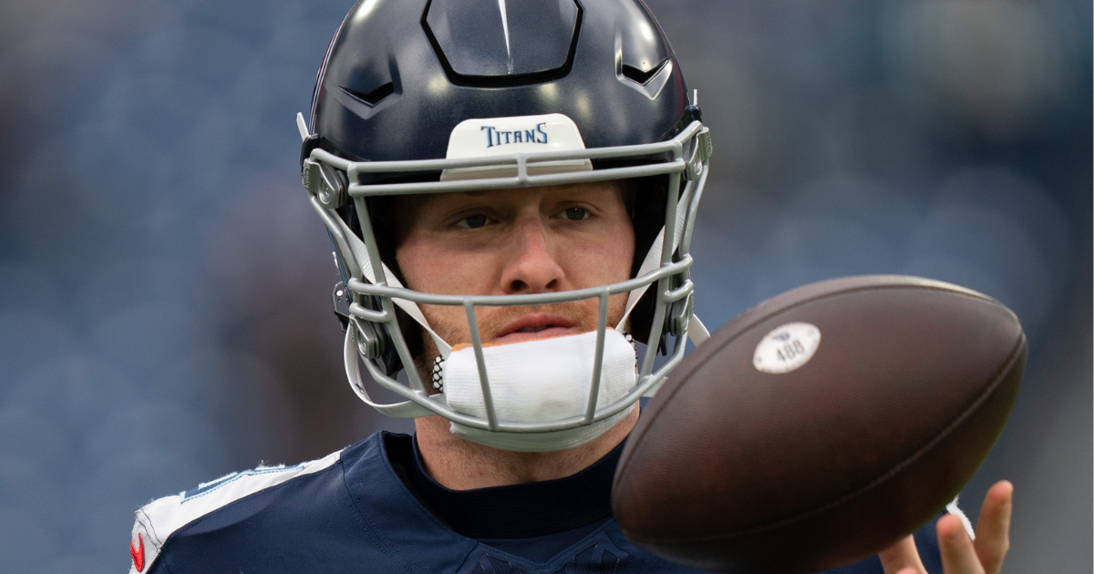 Will Levis kisses catfish during Nashville Predators playoff game - On3