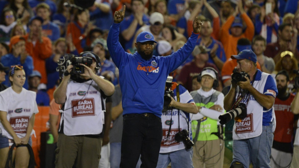 Fred Taylor, Brandon Spikes among 99 Gators graduating for spring