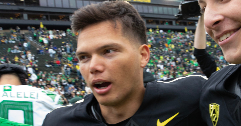 Oregon QB Dillon Gabriel