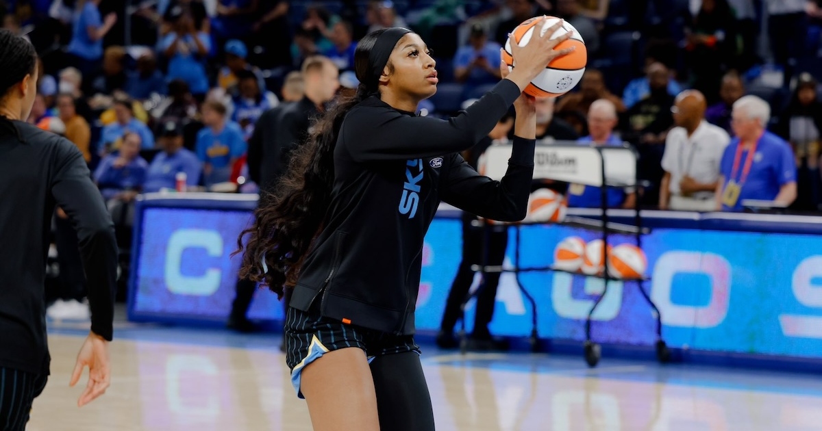 Angel Reese responds to critics of her attending Met Gala before(02)