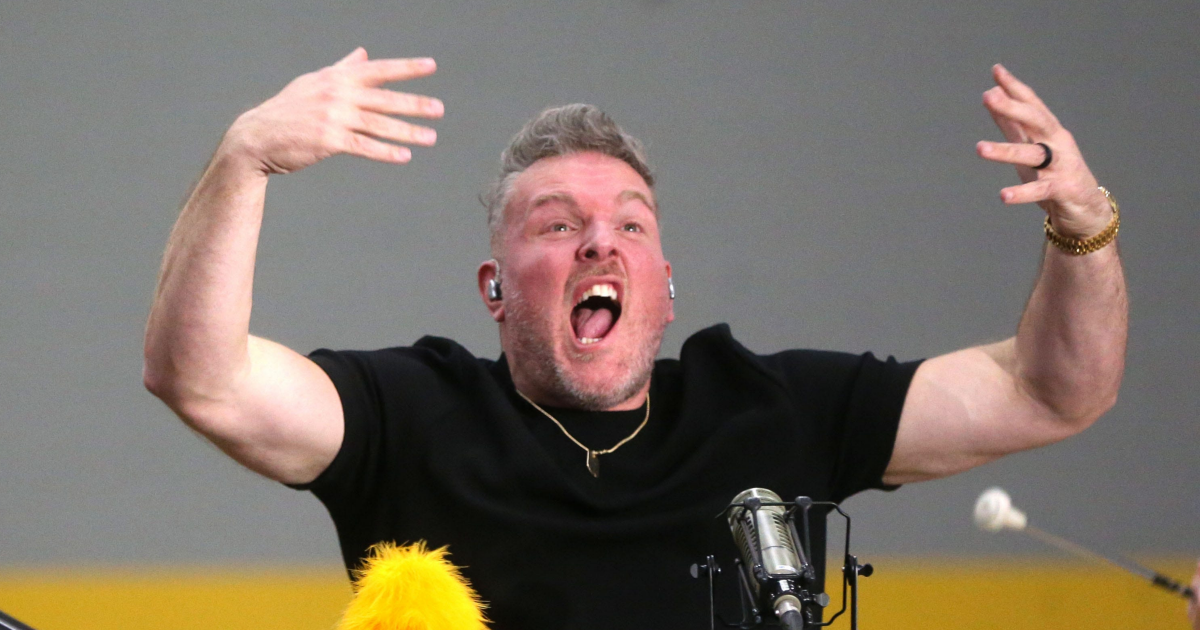 Pat McAfee goes crazy, hypes Indiana Pacers crowd with NSFW call to action amid blowout of New York Knicks