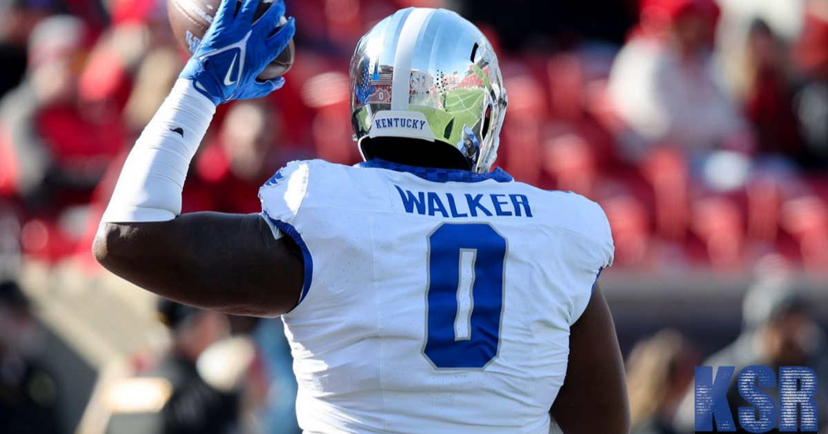 PFF ranks Deone Walker as the 11th best player in college football