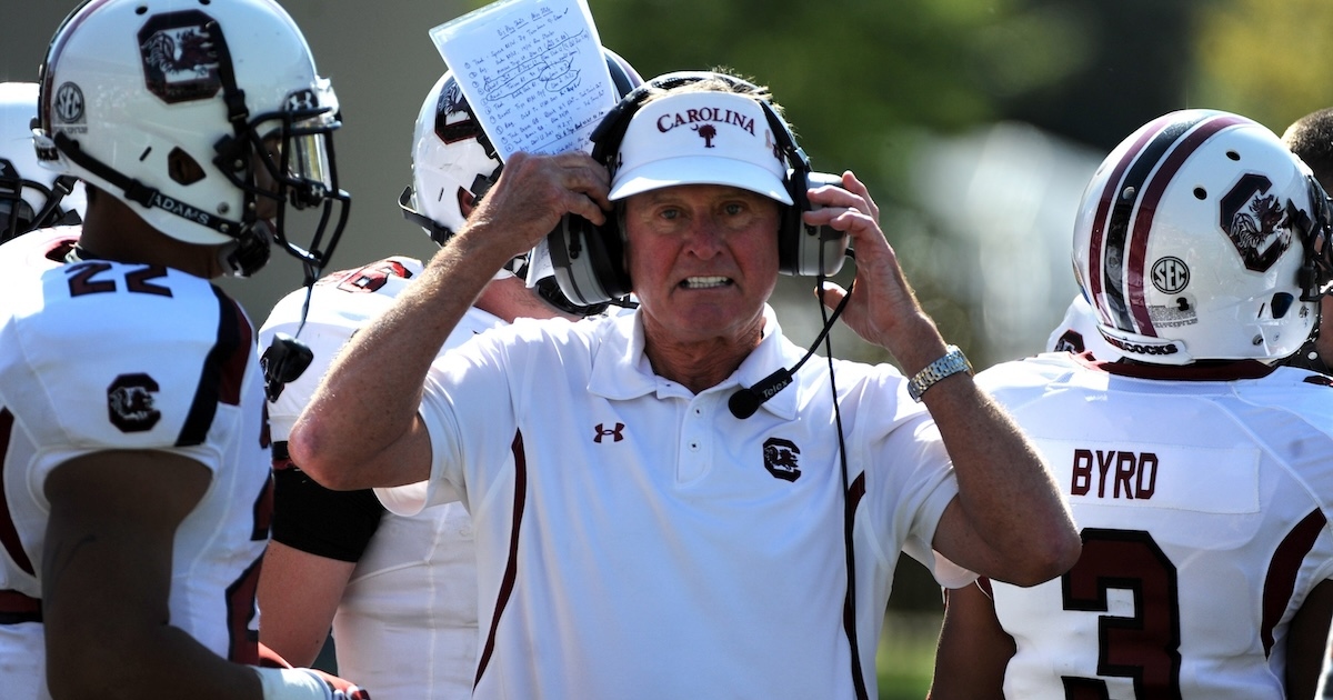 Steve Spurrier recalls considering suiting up for Tampa Bay Bandits while coaching