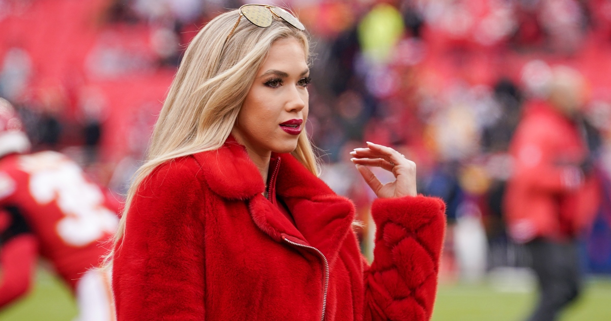 Gracie Hunt, daughter of Chiefs owner, offers public comments on ...