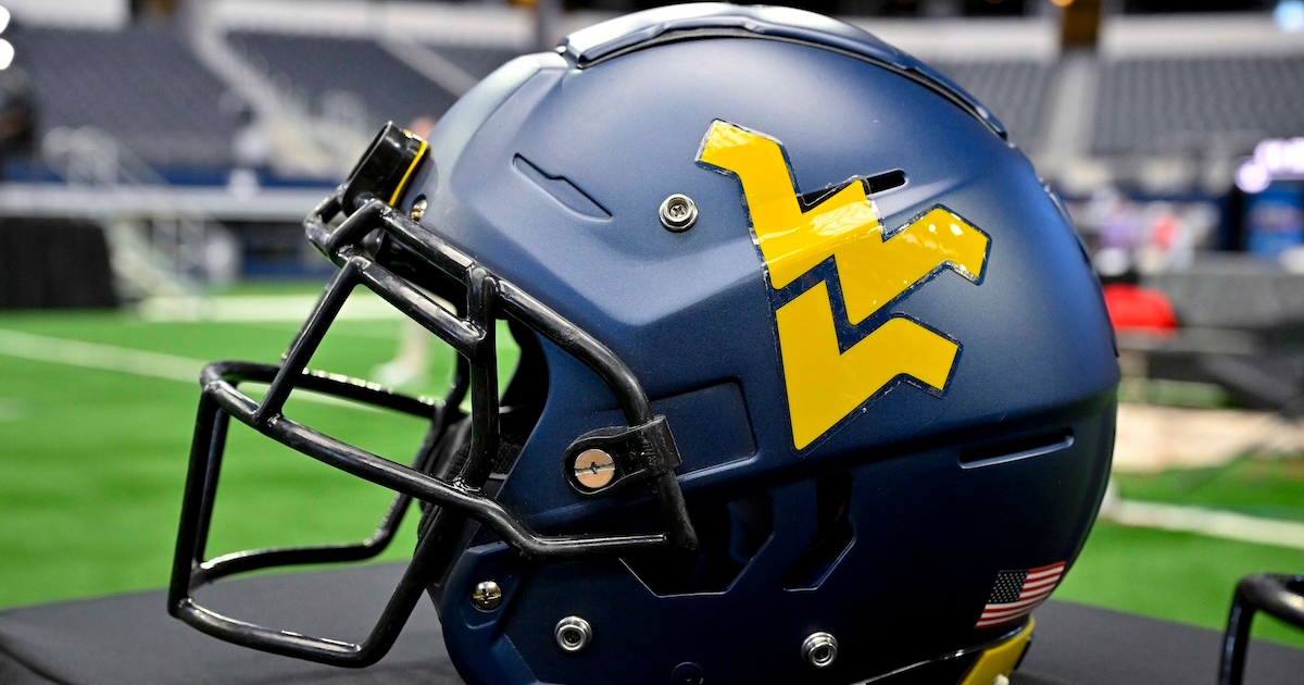 Aubrey Burks injured: WVU defender carried off the field in game against Kansas