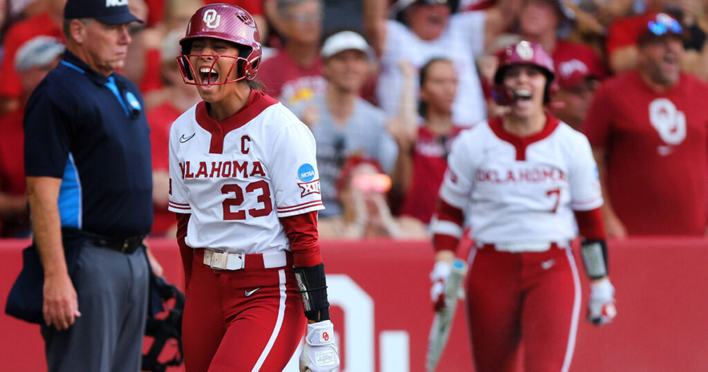 Oklahoma 2B Jayda Coleman