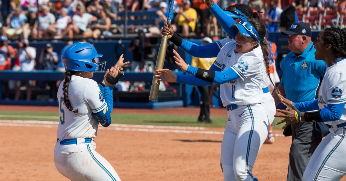 Jordan Woolery walks through her game-winning home run vs. Alabama