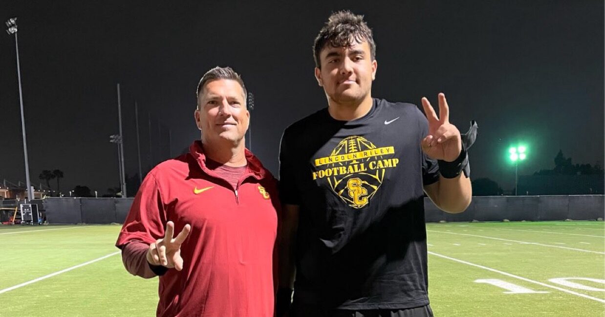 USC Recruiting 2025 OT Elijah Vaikona commits to Trojans On3