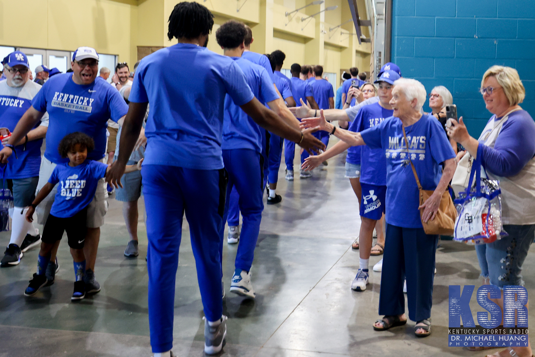 Kentucky Basketball players greet fans at the Club Blue NIL event - Dr. Michael Huang, Kentucky Sports Radio