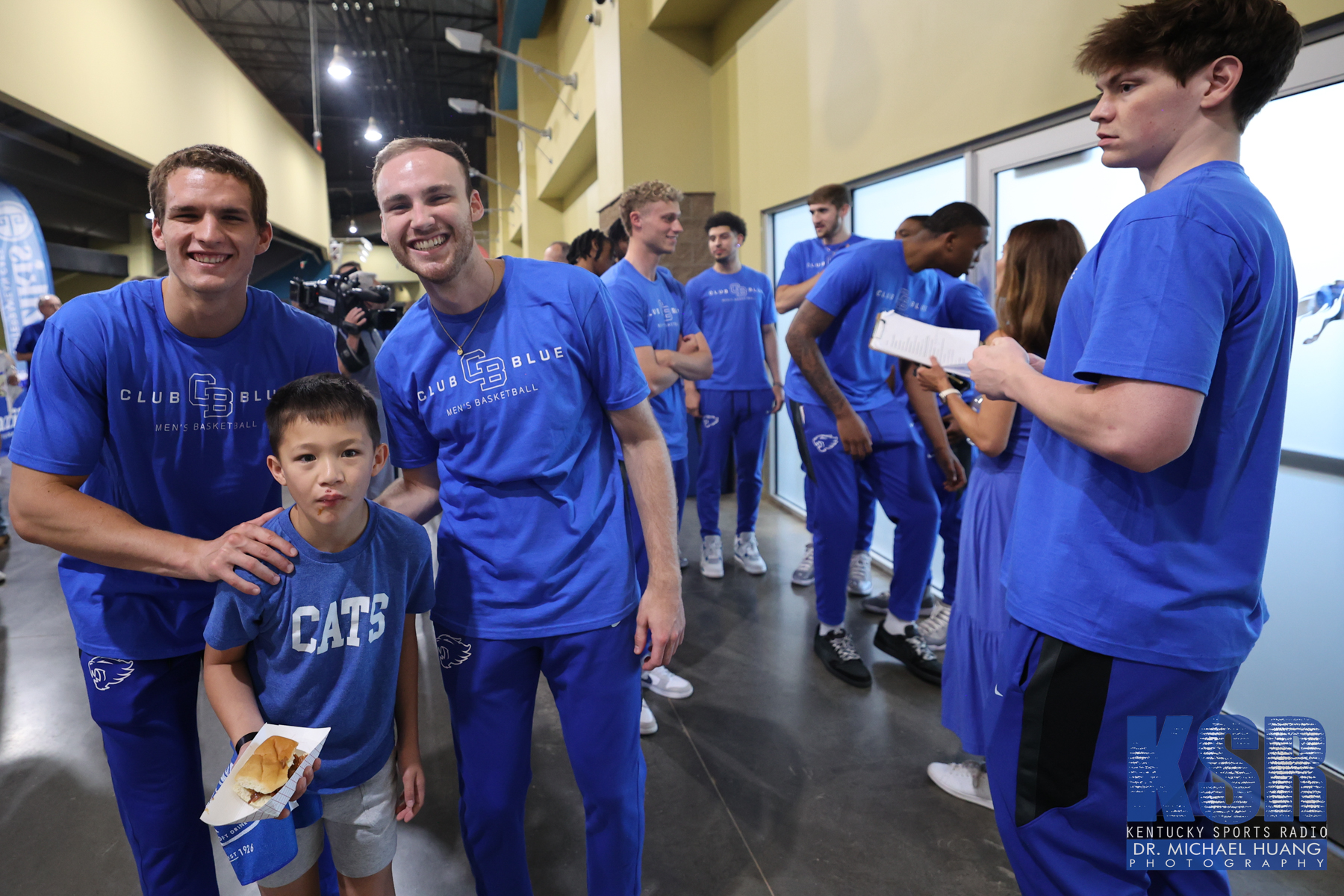 Kentucky Basketball's Walker Horn and Grant Darbyshire pose with fans at the Club Blue NIL event - Dr. Michael Huang, Kentucky Sports Radio