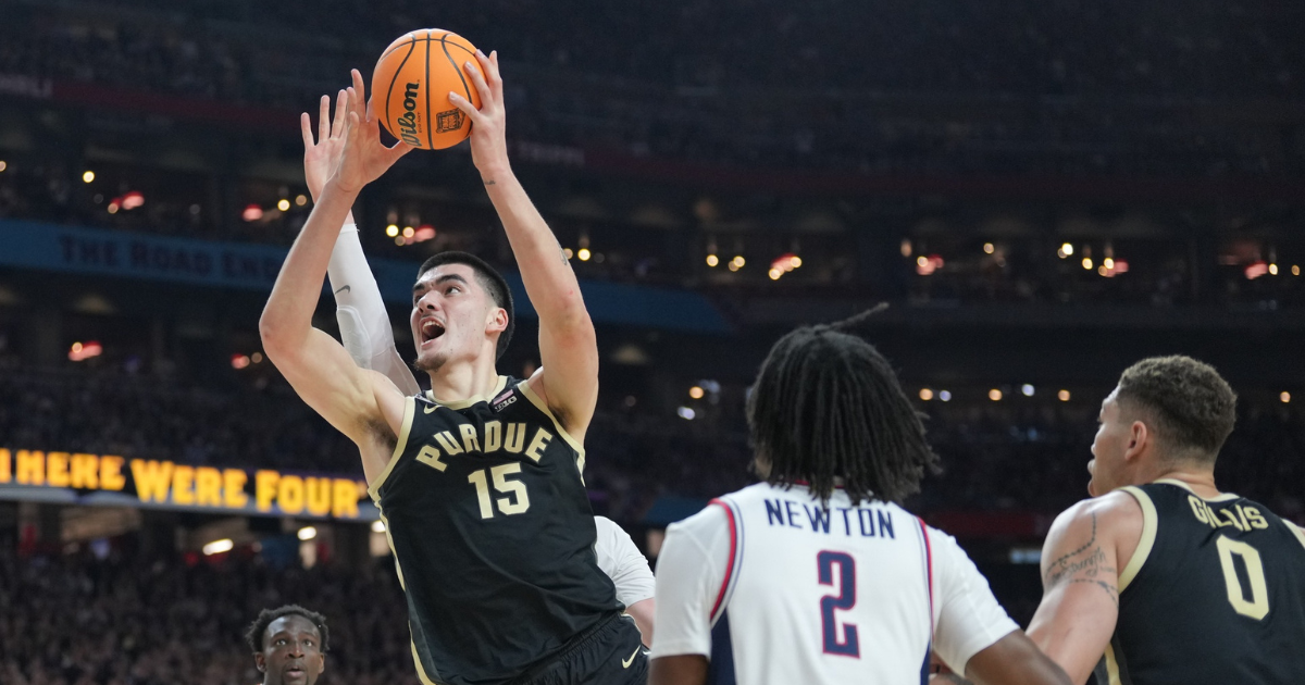 Ahead of NBA draft, Purdue’s Zach Edey stars in KFC commercial