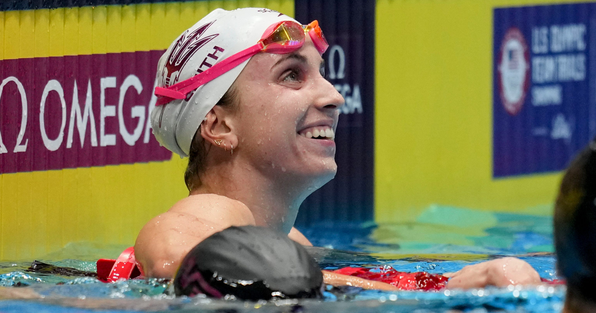 Former Stanford swimmer Regan Smith sets 100-meter backstroke world