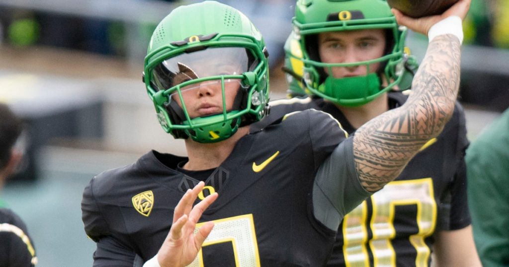 Oregon QB Dillon Gabriel