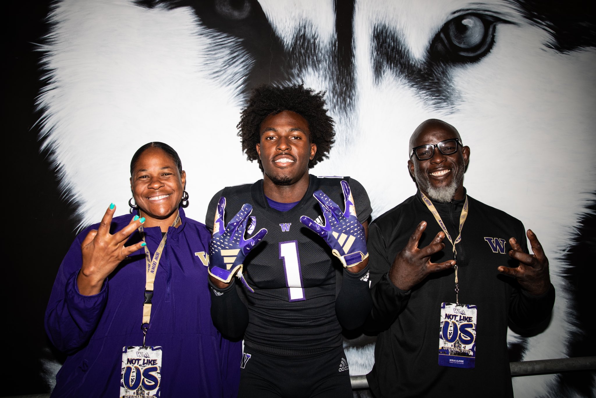 2025 ATH Deji Ajose commits to Washington