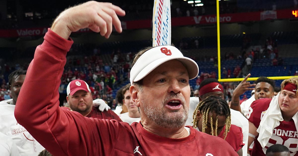 Bob Stoops reacts to Oklahoma’s start, QB change against South Carolina