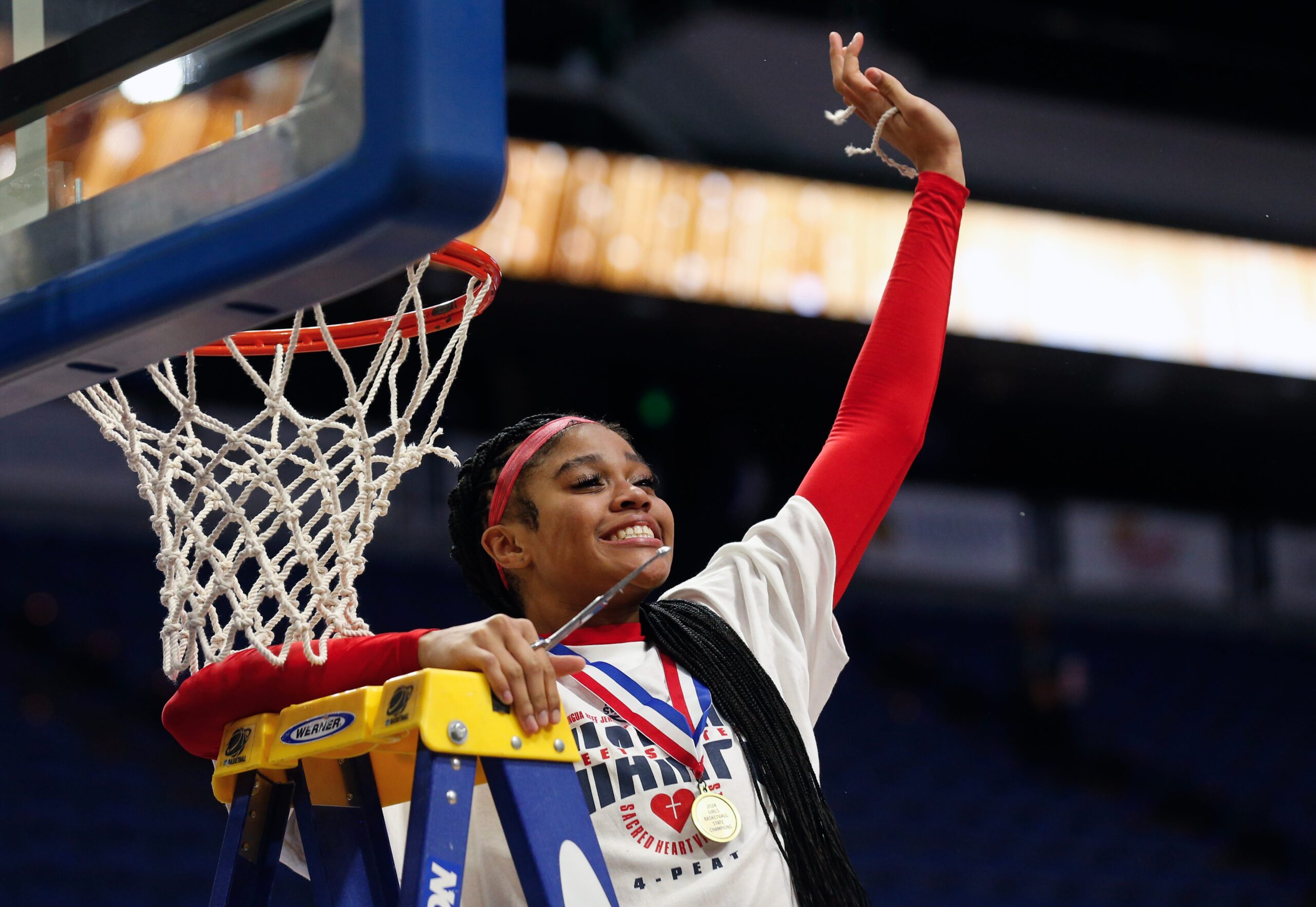 Top-5 2025 women’s basketball recruit ZaKiyah Johnson narrows list to 6 schools