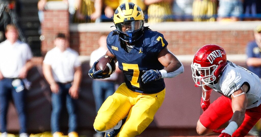 michigan-running-back-donovan-edwards-scores-67-yard-touchdown-with-himself-college-football-25-gameplay