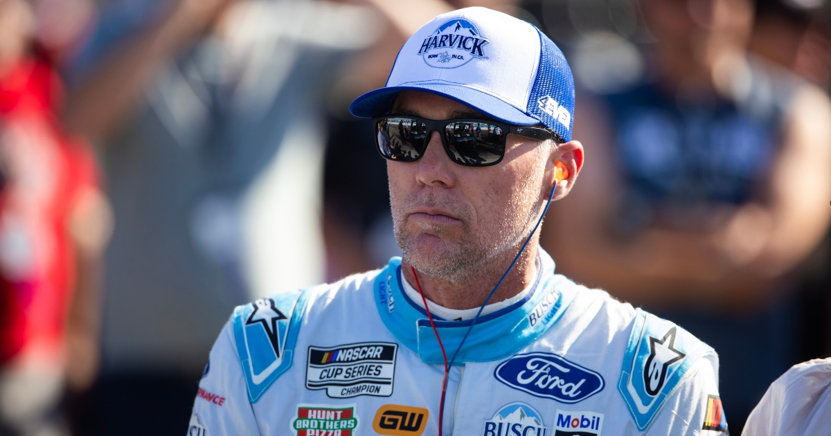 Kevin Harvick reveals he battled illness in Las Vegas, couldn’t ‘pull a Tyler Reddick’ during Late Model race