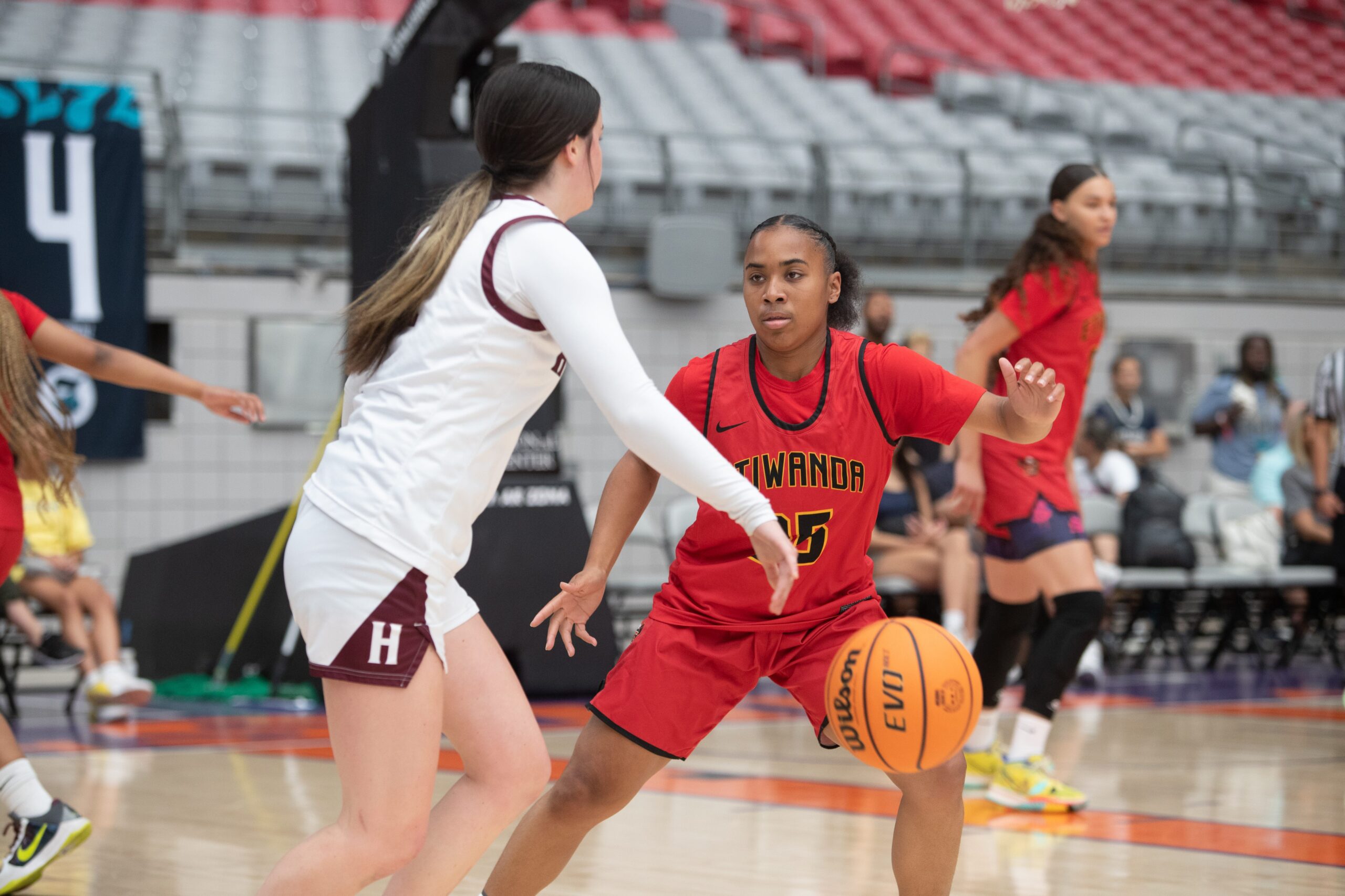 Top 2025 women’s basketball recruit Aliyahna Morris working on narrowing down list