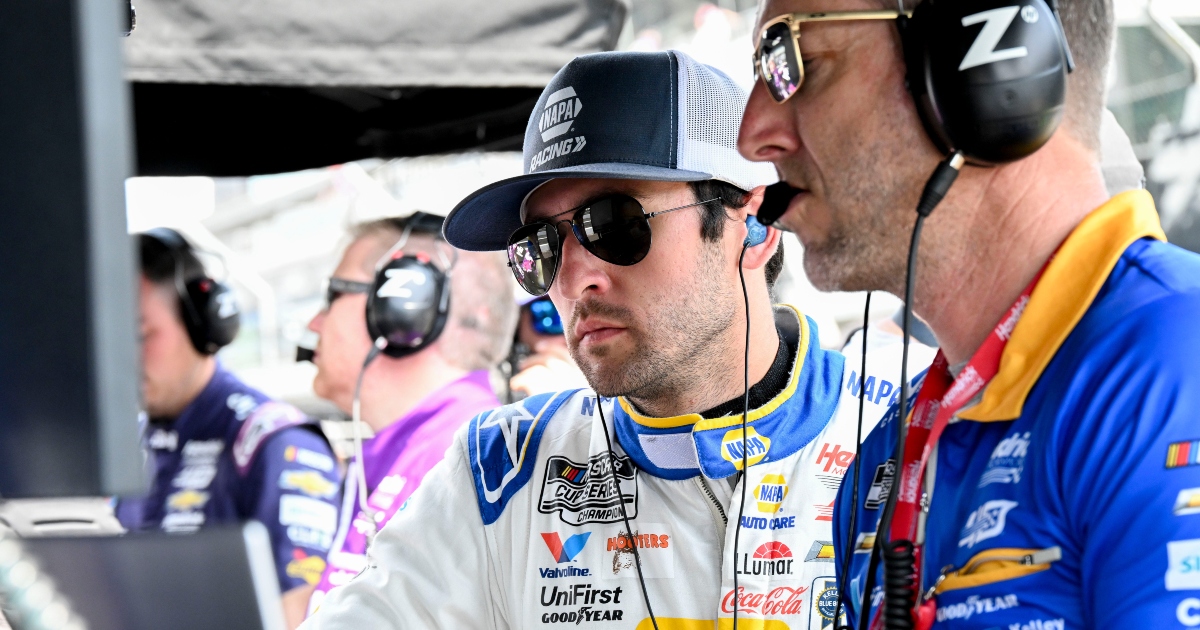 Chase Elliott comments on the incident with Ryan Blaney in the last round in Michigan