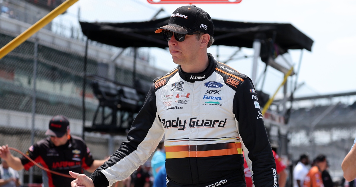 Brad Keselowski leaves hospital after surgery to fix broken leg