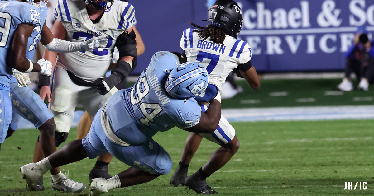 Defensive Lineman Isaiah Johnson Re-Signs With UNC to Return Next Season