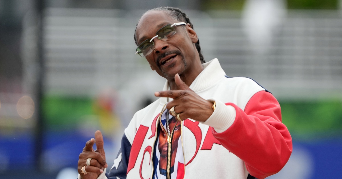 Snoop Dogg, Jordan Chiles, Simone Biles share hilarious moment together