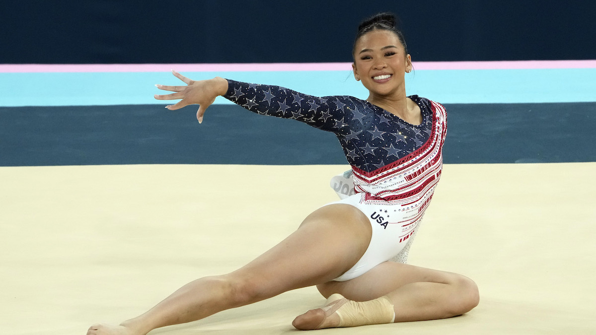 Auburn Gymnast Suni Lee Celebrates After Flawless Floor Routine Secures