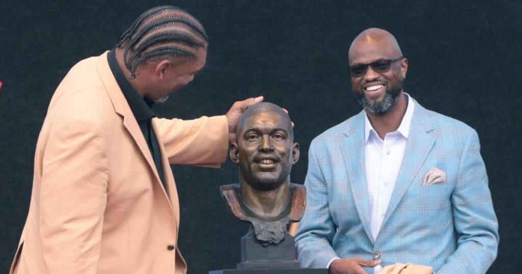 julius peppers panthers bust