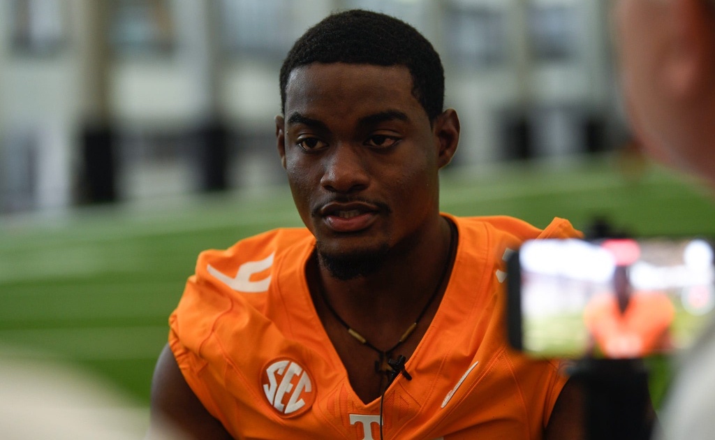 Tennessee DB Jourdan Thomas to miss entire 2024 season after Saturday knee  injury - On3