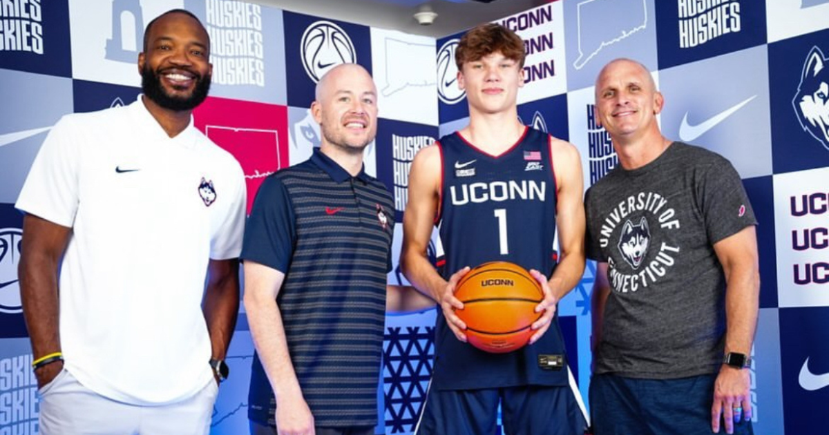 Top25 recruit Braylon Mullins commits to UConn over several blue