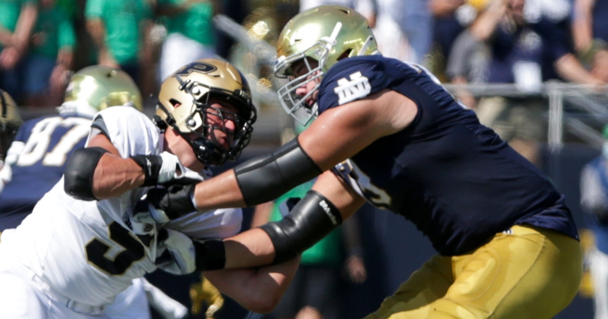 Notre Dame OL Tosh Baker ruled out vs. Northern Illinois with shoulder injury