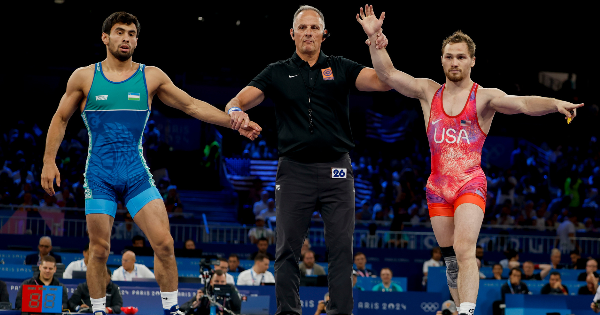 Spencer Lee advances to Gold Medal match