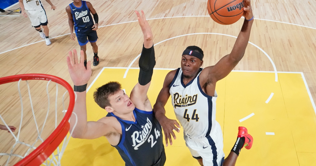 Oscar Tshiebwe signs two-way contract with Utah Jazz