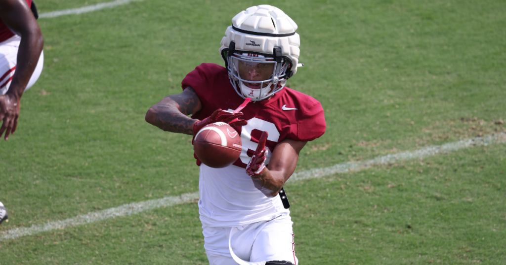 Alabama DB Red Morgan