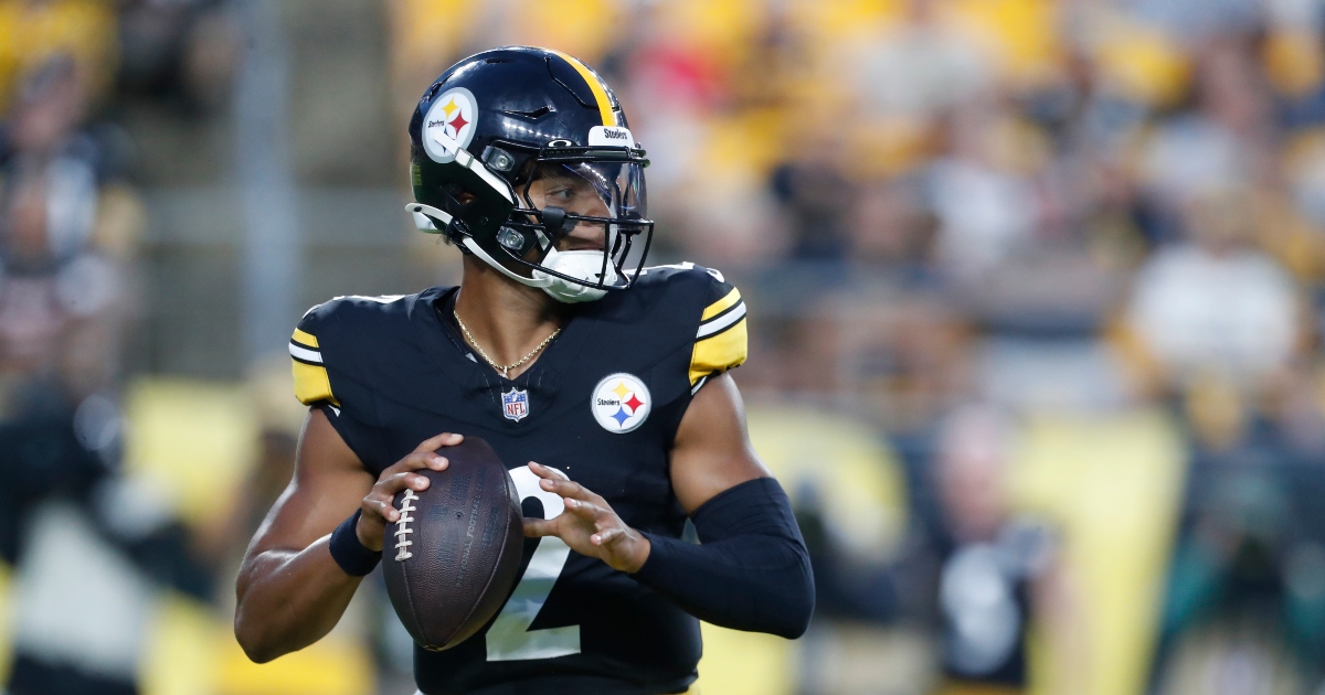 Justin Fields Reacts To Being Listed As QB2 For Steelers Despite ...