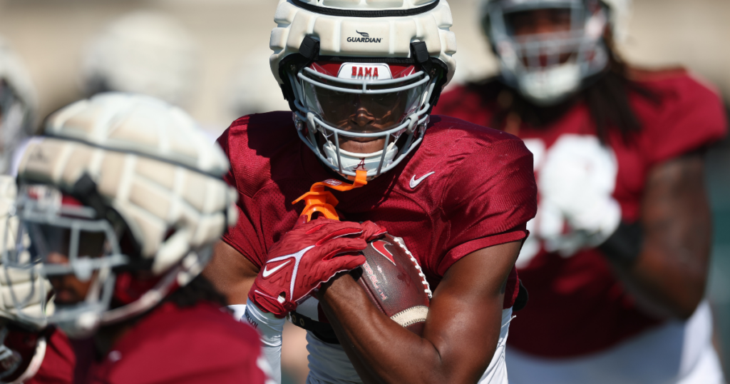 Alabama TE Caleb Odom