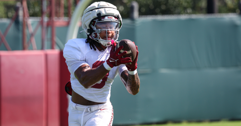 Alabama DB DeVonta Smith