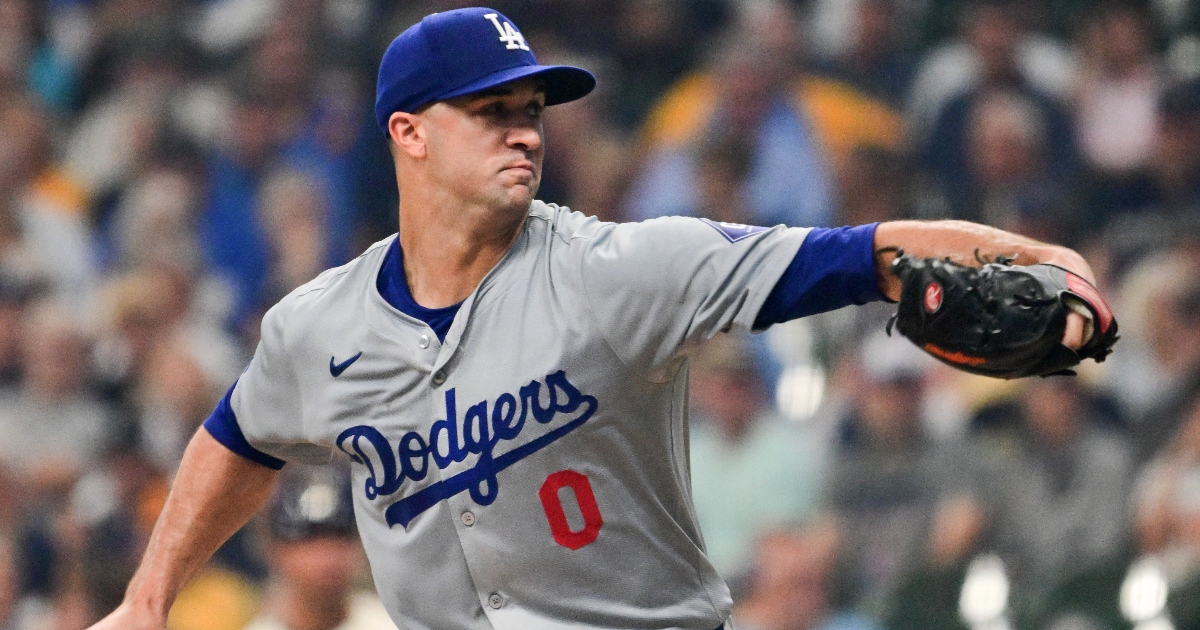 Jack Flaherty honors Kobe Bryant’s birthday with his pre-game outfit