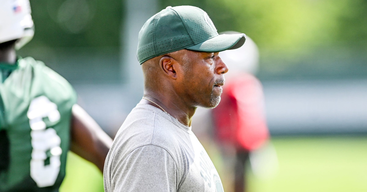 Which WR recruits will be taking official visits to Michigan State this summer?