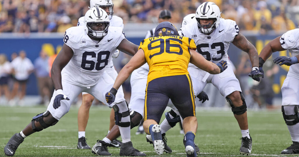 Offensive linemen Anthony Donkoh and Nick Dawkins