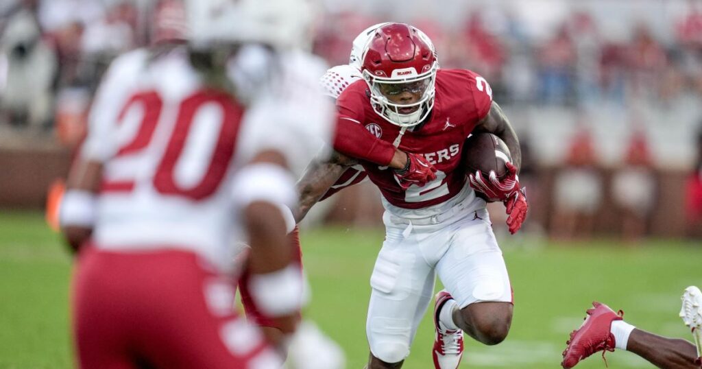 OU RB Jovantae Barnes.