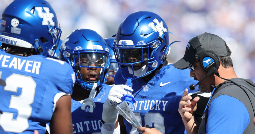 Kentucky defensive coordinator Brad White talks to his linebackers - Dr. Michael Huang, Kentucky Sports Radio