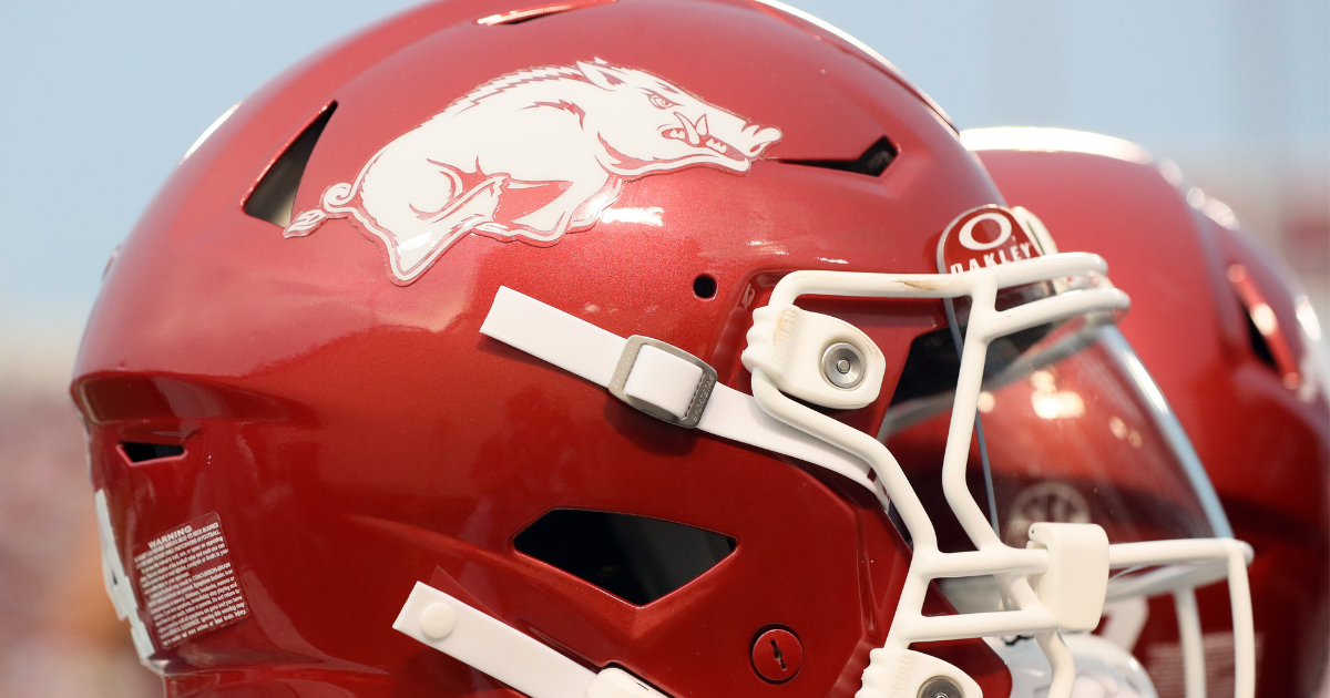 Oklahoma transfer defender signs with Arkansas